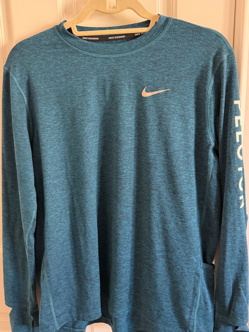 Nike Peloton Women’s Large Long Sleeve Running Shirt Blue
